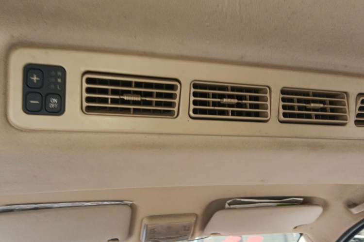 Used Dongfeng Fengon 330 2014 1.5L Manual Utility Version DK15 Headliner