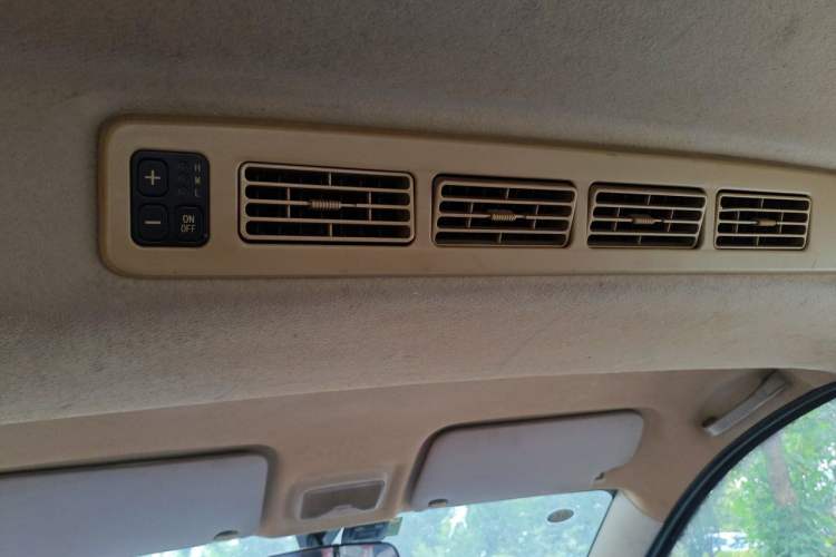 Used Dongfeng Fengon 330 2014 1.5L Manual Utility Version DK15 Headliner