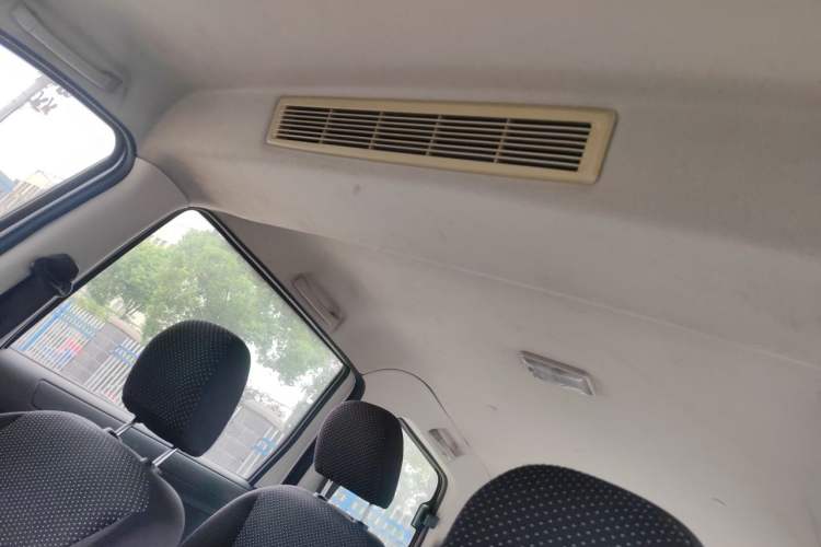 Used Dongfeng Fengon 330 2014 1.5L Manual Utility Version DK15 Headliner
