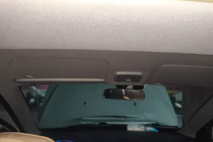 Used Dongfeng Fengon 330 2014 1.5L Manual Utility Version DK15 Headliner
