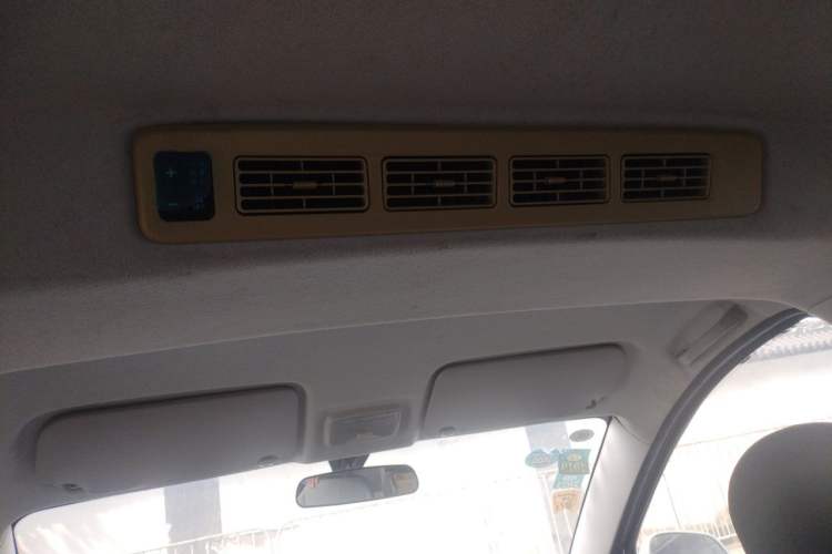 Used Dongfeng Fengon 330 2014 1.5L Manual Utility Version DK15 Headliner