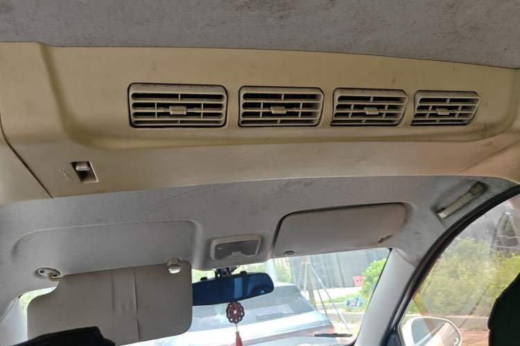 Used Dongfeng Fengon 330 2014 1.5L Manual Utility Version DK15 Headliner