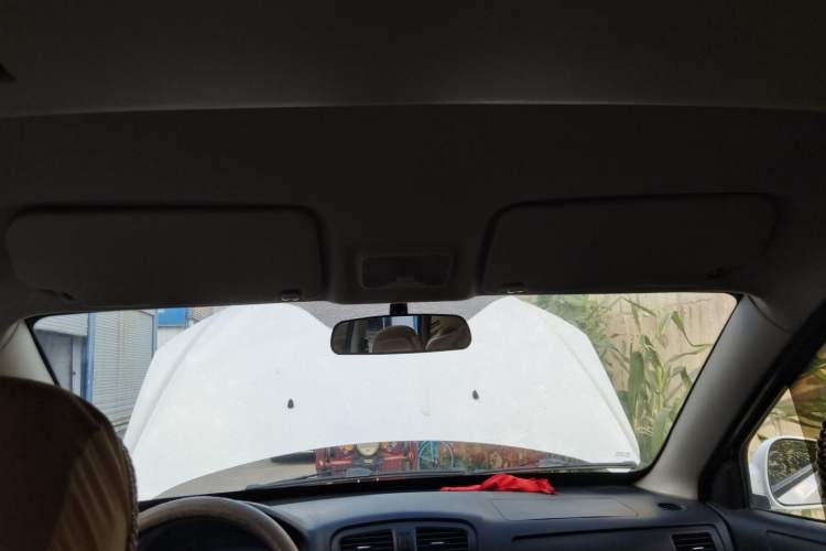 Used Dongfeng Fengon 330 2014 1.5L Manual Utility Version DK15 Headliner