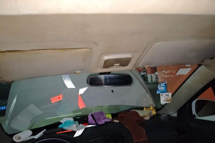 Used Dongfeng Fengon 330 2014 1.5L Manual Utility Version DK15 Headliner