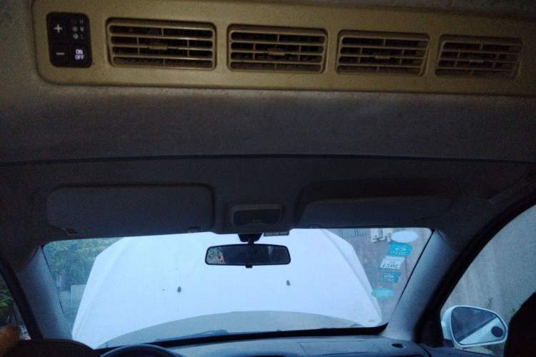 Used Dongfeng Fengon 330 2014 1.5L Manual Utility Version DK15 Headliner