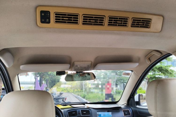 Used Dongfeng Fengon 330 2014 1.5L Manual Utility Version DK15 Headliner