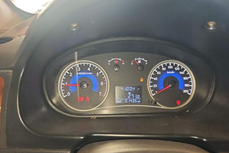 Used Dongfeng Fengon 330 2014 1.5L Manual Standard Edition DK15-02 Instrument Cluster