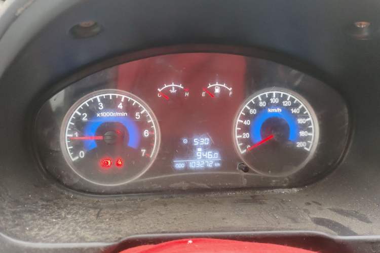 Used Dongfeng Fengon 330 2014 1.5L Manual Standard Edition DK15-02 Instrument Cluster