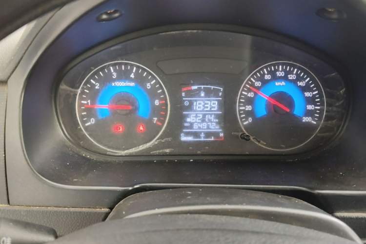Used Dongfeng Fengon 330 2014 1.2L Manual Practical Version DK12-07 Instrument Cluster