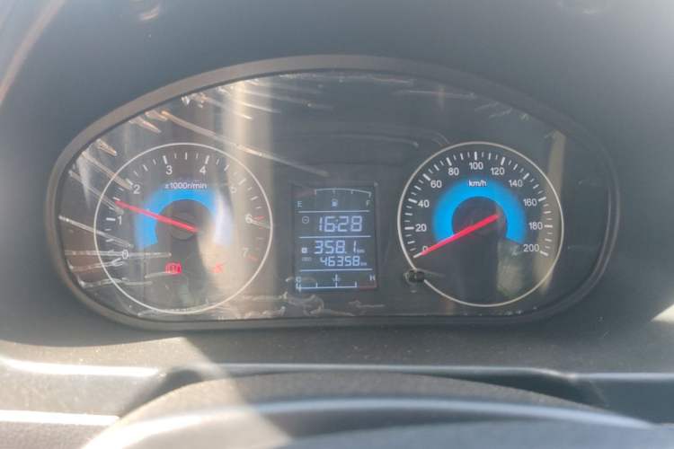 Used Dongfeng Fengon 330 2014 1.5L Manual Utility Version DK15 Instrument Cluster