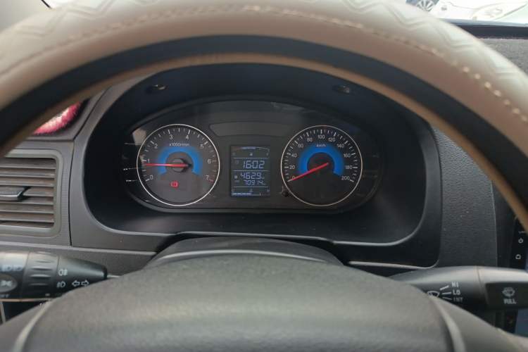 Used Dongfeng Fengon 330 2014 1.5L Manual Utility Version DK15 Instrument Cluster