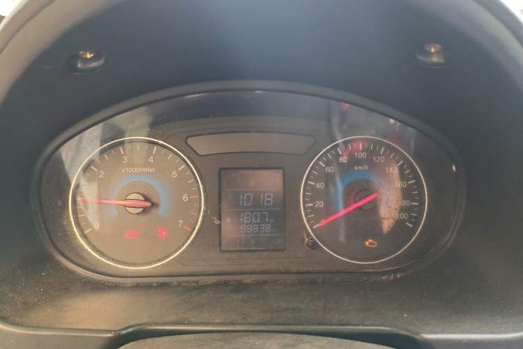 Used Dongfeng Fengon 330 2014 1.5L Manual Utility Version DK15 Instrument Cluster