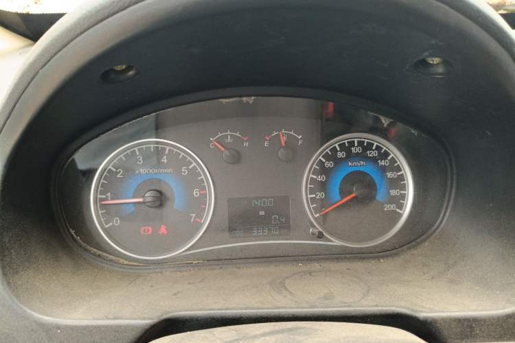 Used Dongfeng Fengon 330 2014 1.5L Manual Utility Version DK15 Instrument Cluster