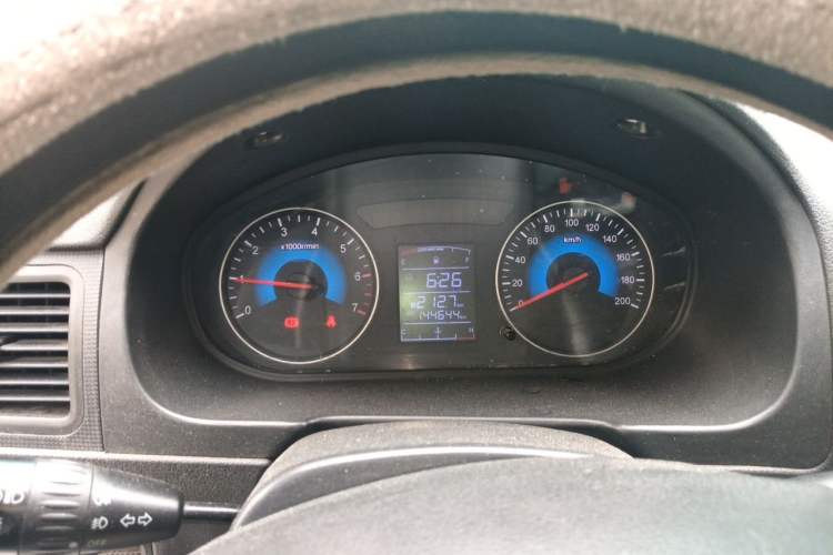 Used Dongfeng Fengon 330 2014 1.5L Manual Utility Version DK15 Instrument Cluster