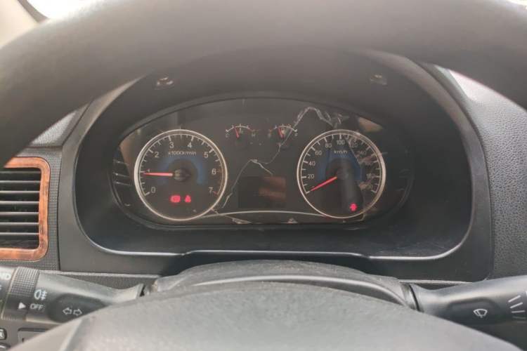 Used Dongfeng Fengon 330 2014 1.5L Manual Standard Edition DK15-02 Instrument Cluster