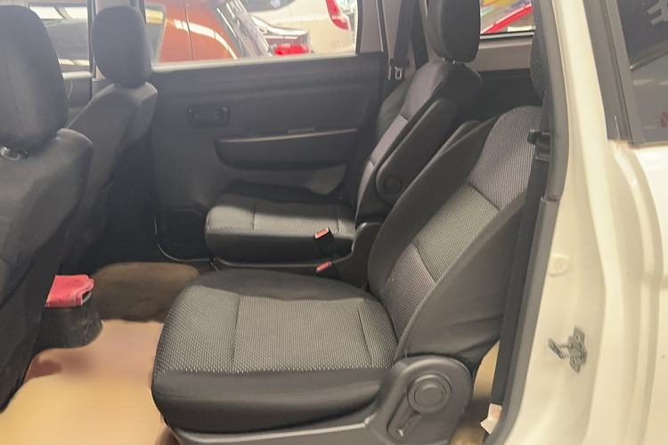 Used Dongfeng Fengon 330 2014 1.5L Manual Utility Version DK15 Interior 1