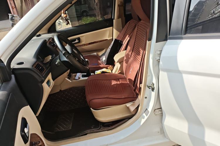 Used Dongfeng Fengon 330 2014 1.5L Manual Comfort Version DK15-02 Left Front Seat