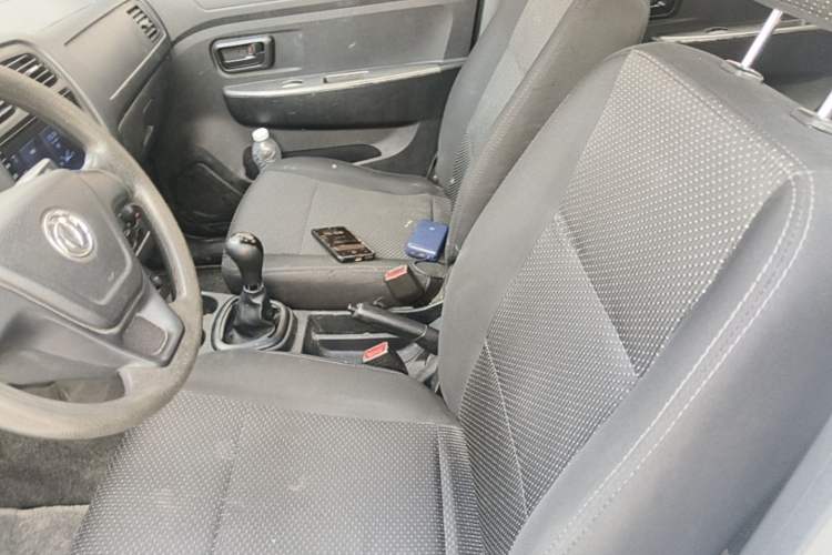 Used Dongfeng Fengon 330 2014 1.5L Manual Utility Version DK15 Left Front Seat