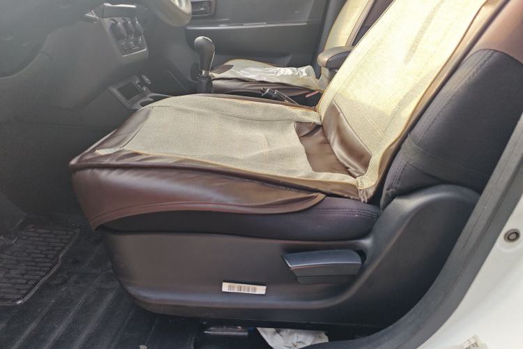 Used Dongfeng Fengon 330 2014 1.5L Manual Utility Version DK15 Left Front Seat