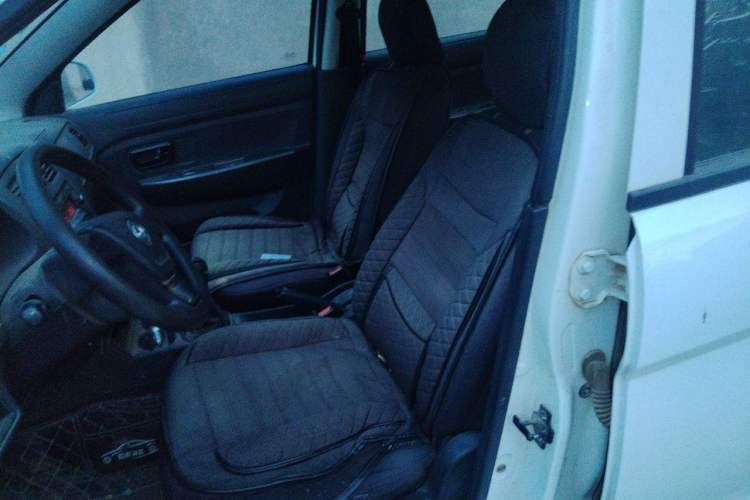 Used Dongfeng Fengon 330 2014 1.5L Manual Utility Version DK15 Left Front Seat