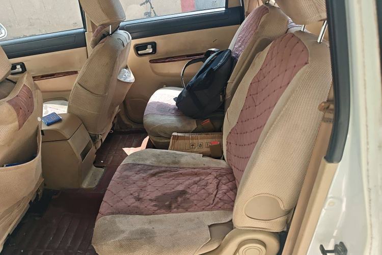 Used Dongfeng Fengon 330 2014 1.5L Manual Comfort Version DK15-02 Left Rear Seat