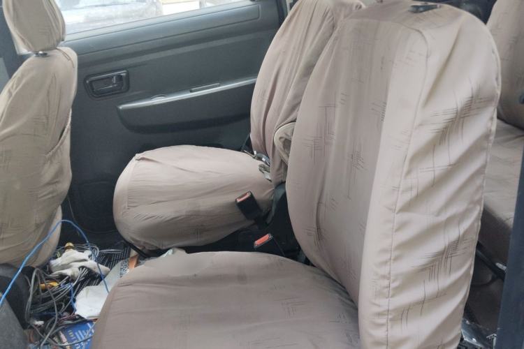 Used Dongfeng Fengon 330 2014 1.5L Manual Utility Version DK15 Left Rear Seat