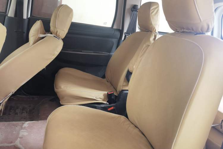 Used Dongfeng Fengon 330 2014 1.5L Manual Utility Version DK15 Left Rear Seat
