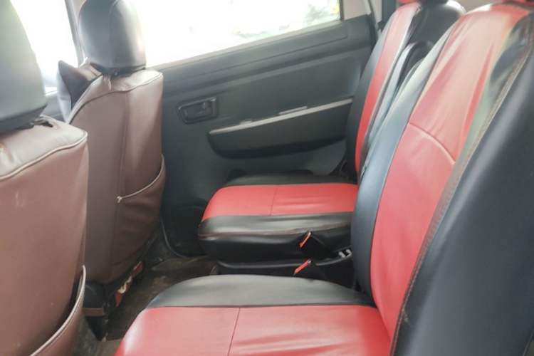 Used Dongfeng Fengon 330 2014 1.2L Manual Practical Version DK12-07 Left Rear Seat