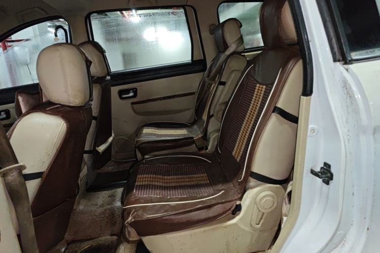 Used Dongfeng Fengon 330 2014 1.5L Manual Utility Version DK15 Left Rear Seat