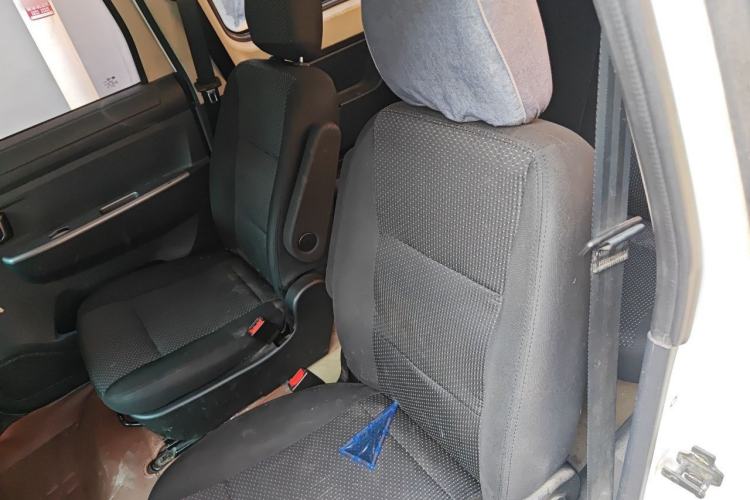 Used Dongfeng Fengon 330 2014 1.5L Manual Utility Version DK15 Left Rear Seat