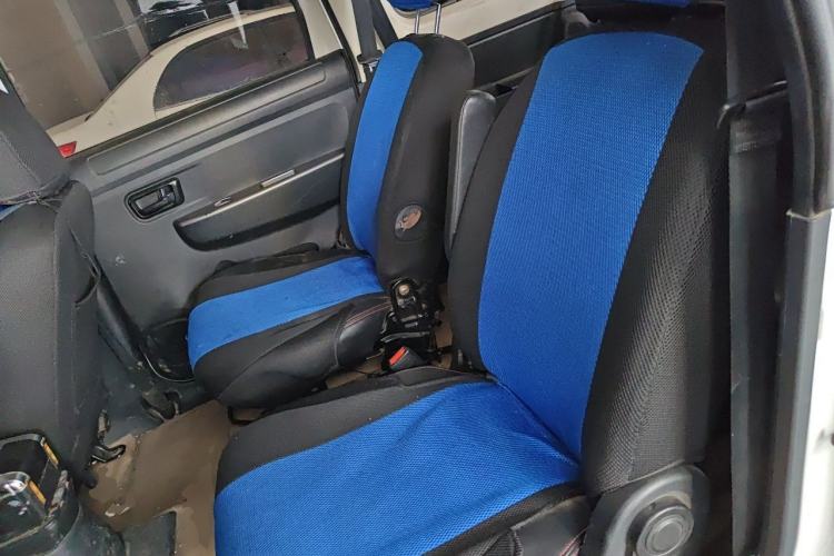 Used Dongfeng Fengon 330 2014 1.5L Manual Utility Version DK15 Left Rear Seat