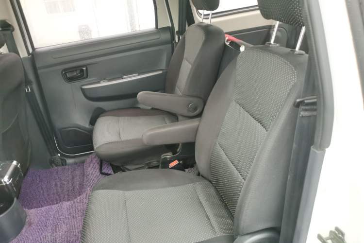 Used Dongfeng Fengon 330 2014 1.5L Manual Utility Version DK15 Left Rear Seat