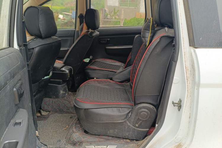 Used Dongfeng Fengon 330 2014 1.5L Manual Utility Version DK15 Left Rear Seat
