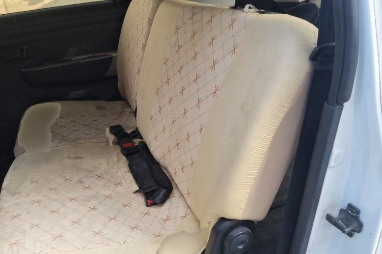 Used Dongfeng Fengon 330 2014 1.5L Manual Utility Version DK15 Left Rear Seat