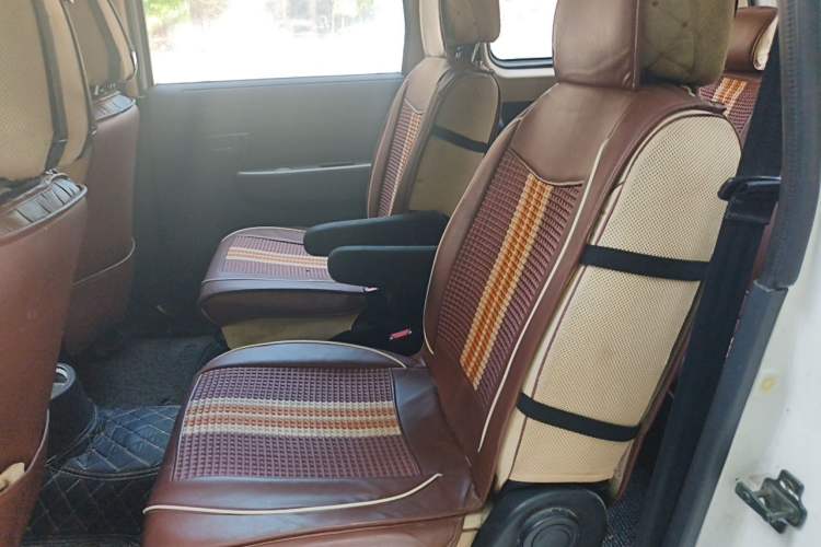 Used Dongfeng Fengon 330 2014 1.5L Manual Standard Edition DK15-02 Left Rear Seat