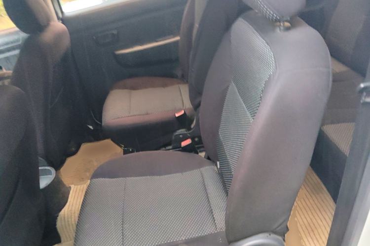 Used Dongfeng Fengon 330 2014 1.5L Manual Utility Version DK15 Left Rear Seat