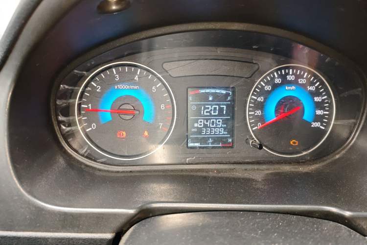 Used Dongfeng Fengon 330 2014 1.5L Manual Standard Edition DK15-02 Odometer Close Up