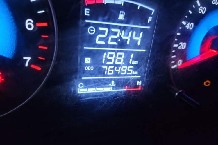 Used Dongfeng Fengon 330 2014 1.5L Manual Standard Edition DK15-02 Odometer Close Up