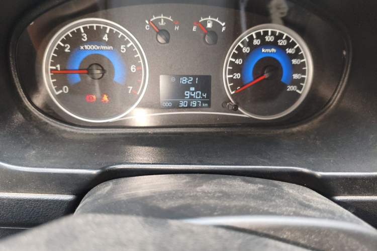 Used Dongfeng Fengon 330 2014 1.5L Manual Standard Edition DK15-02 Odometer Close Up
