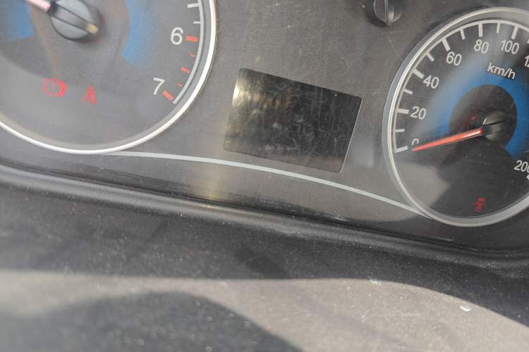 Used Dongfeng Fengon 330 2014 1.5L Manual Utility Version DK15 Odometer Close Up