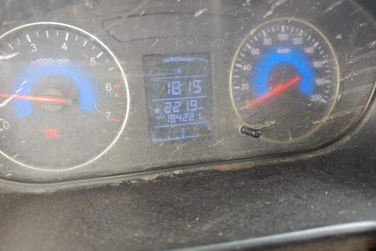 Used Dongfeng Fengon 330 2014 1.2L Manual Practical Version DK12-07 Odometer Close Up