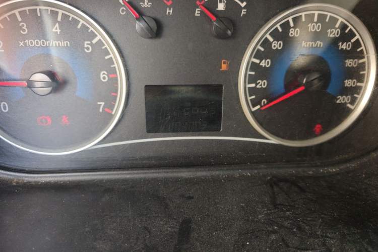 Used Dongfeng Fengon 330 2014 1.5L Manual Standard Edition DK15-02 Odometer Close Up