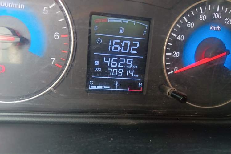 Used Dongfeng Fengon 330 2014 1.5L Manual Utility Version DK15 Odometer Close Up