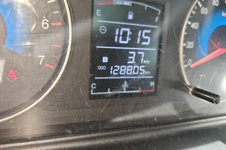 Used Dongfeng Fengon 330 2014 1.5L Manual Utility Version DK15 Odometer Close Up