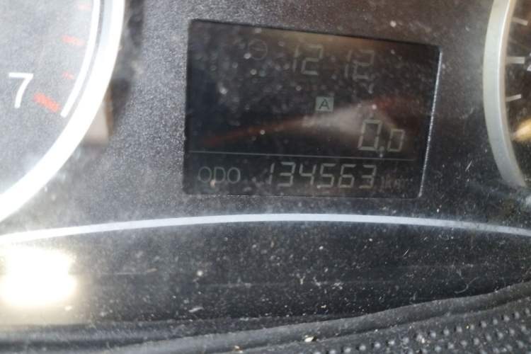 Used Dongfeng Fengon 330 2014 1.5L Manual Comfort Version DK15-02 Odometer Close Up