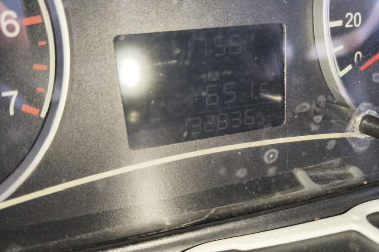 Used Dongfeng Fengon 330 2014 1.5L Manual Utility Version DK15 Odometer Close Up