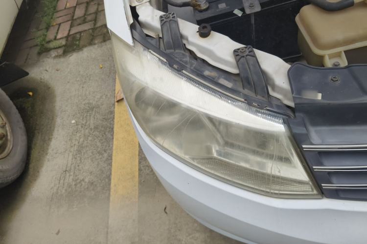 Used Dongfeng Fengon 330 2014 1.5L Manual Utility Version DK15 Right Front Headlight