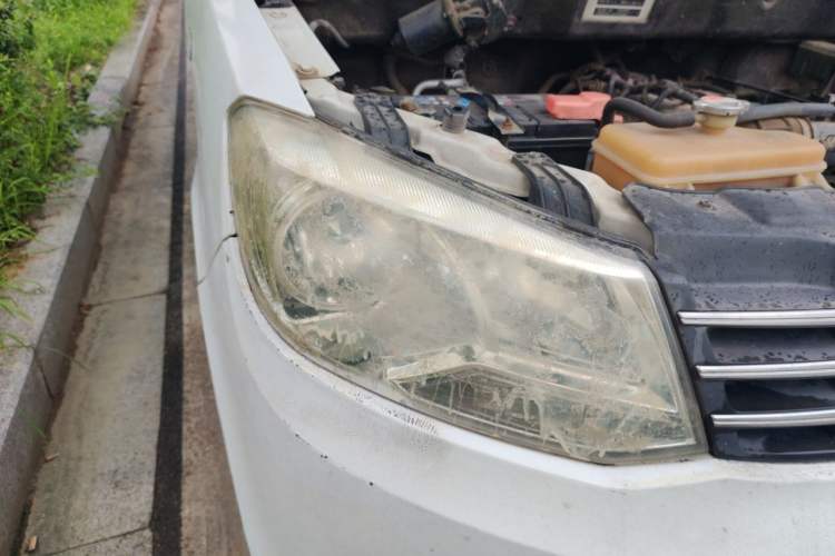 Used Dongfeng Fengon 330 2014 1.5L Manual Utility Version DK15 Right Front Headlight