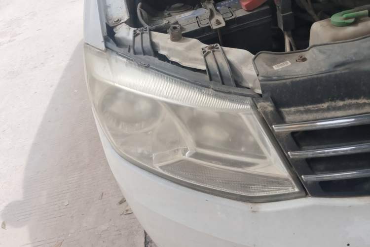 Used Dongfeng Fengon 330 2014 1.2L Manual Practical Version DK12-07 Right Front Headlight