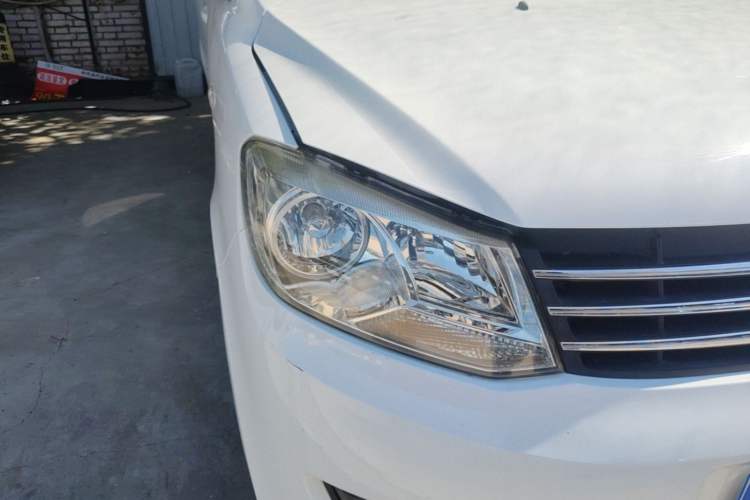 Used Dongfeng Fengon 330 2014 1.5L Manual Utility Version DK15 Right Front Headlight